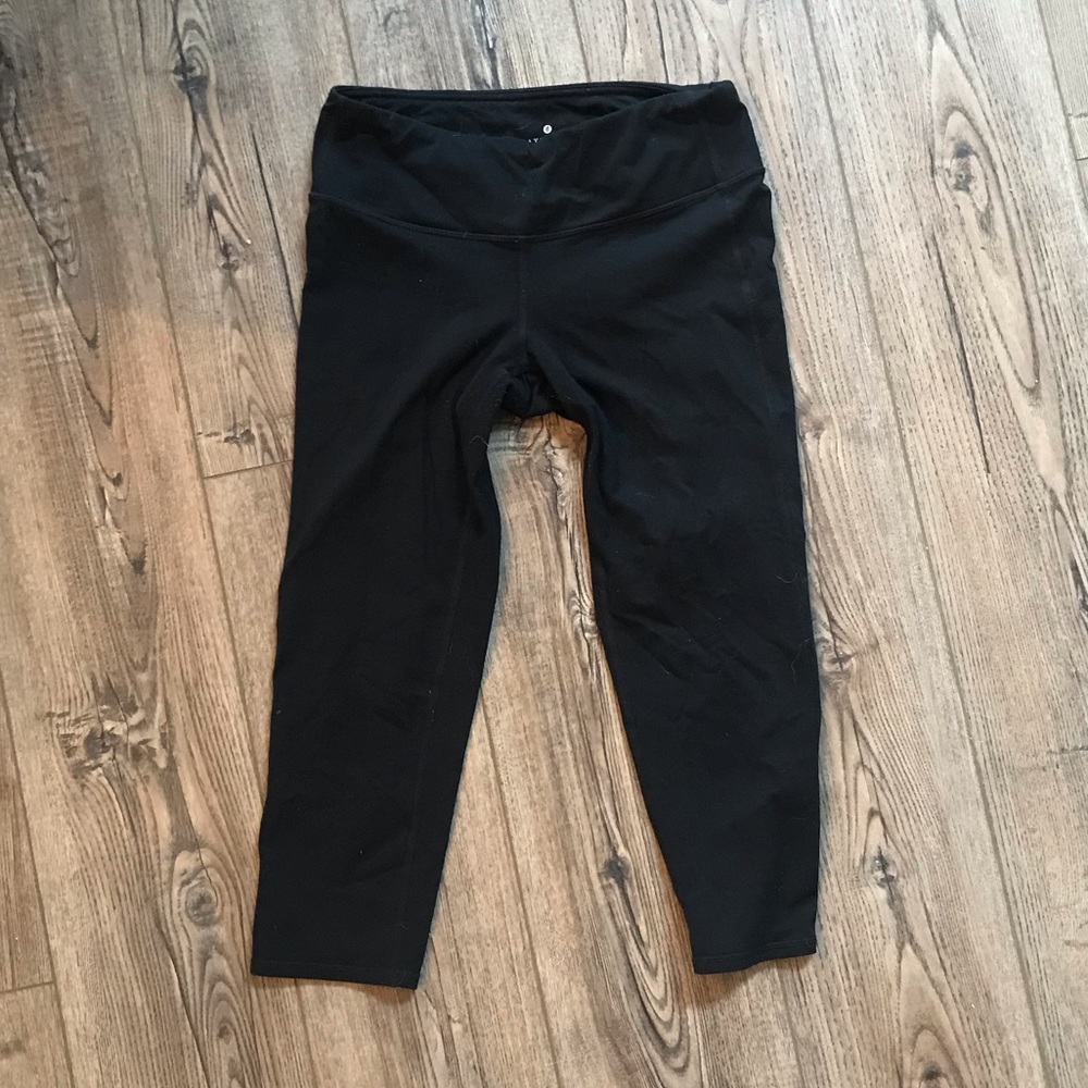 “Athleta” Cropped 3/4 Length Tights
